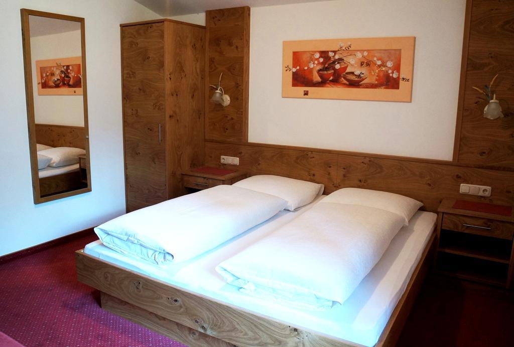 Apartamento Roasnerhof Finkenberg Habitación foto