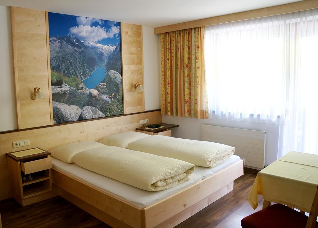 Apartamento Roasnerhof Finkenberg Habitación foto